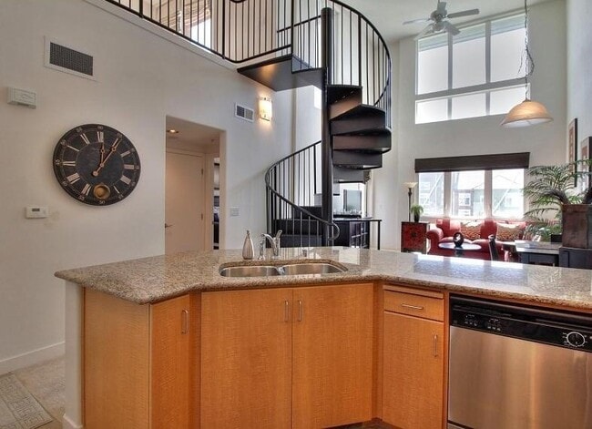 Building Photo - 5425 DeMarcus Blvd Unit 416