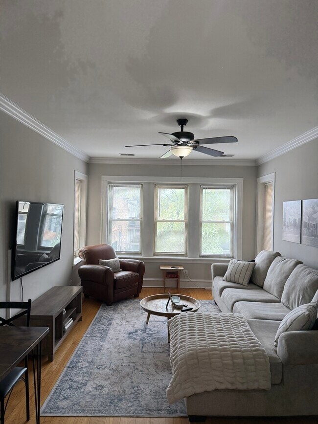 Photo - 1930 W Addison St Unit 3S