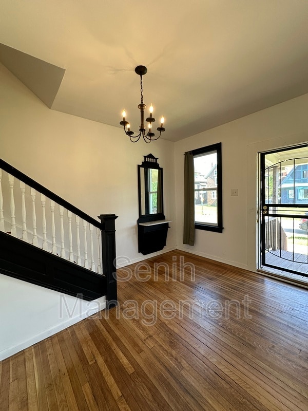 Photo - 421 Chandler St