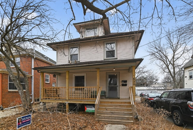 Building Photo - 820 E Dayton St Unit 820 #1