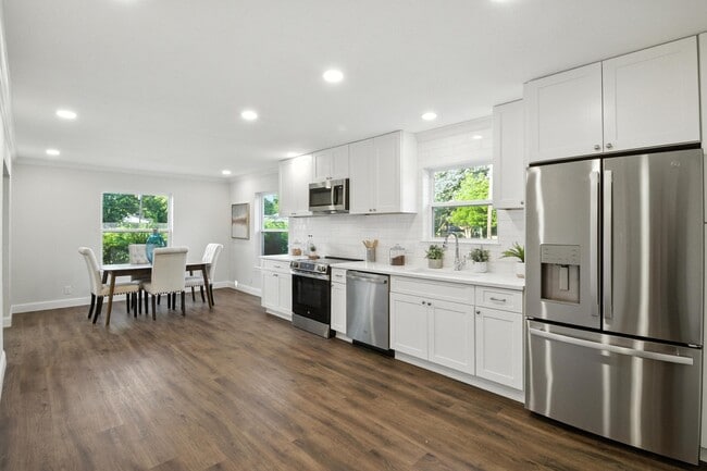 Photo - 4816 W Mockingbird Ln