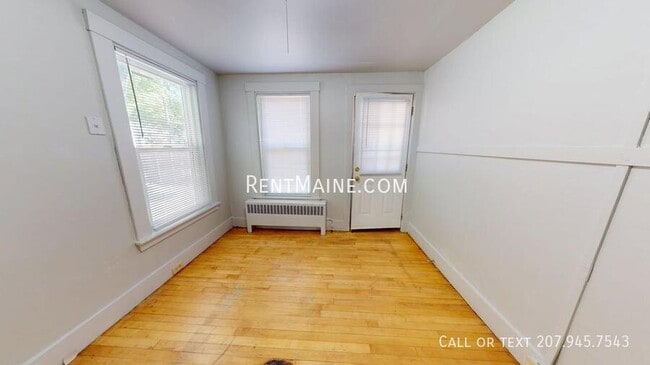 Photo - 145 Essex St Unit B