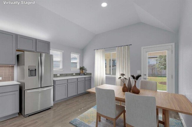 Photo - 9944 Comely Bnd