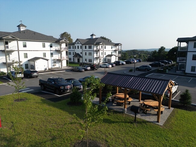 Stable Ridge Apartments