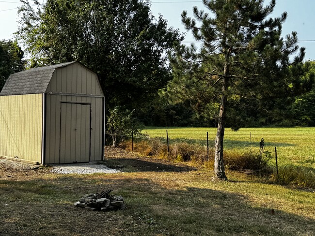 Photo - 165 Humphrey Ln