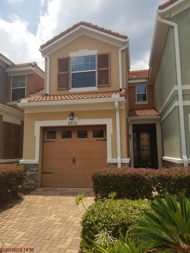 Photo - Beautiful 3 bedrooms 2.5 baths townhouse w...