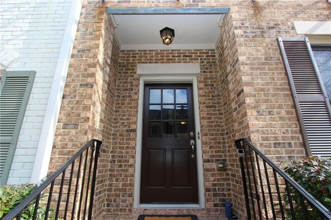 Photo - 160 W Ridge Way