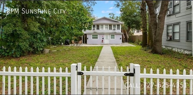 Building Photo - 1115 Highland St N Unit A