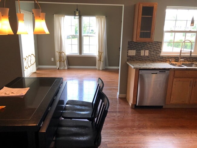 Photo - 5330 Ivandale Dr