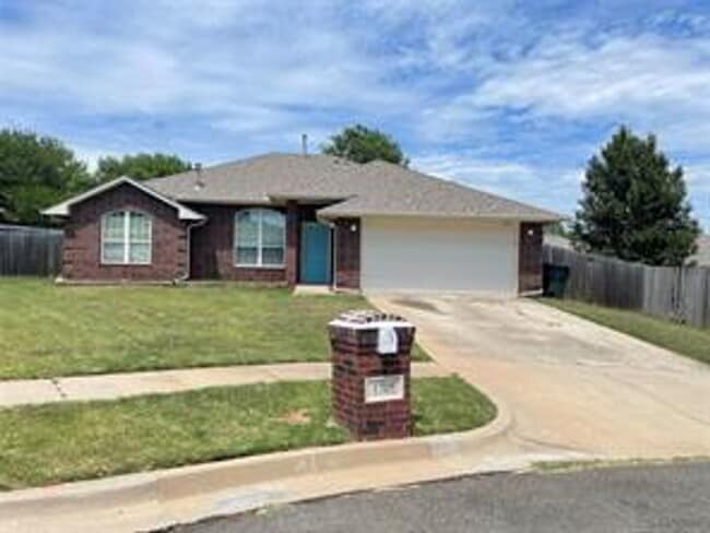 Building Photo - WOODCREEK ADDITION | PRIME LOCATION NEAR OU