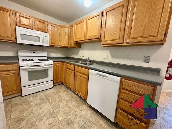Beautiful Milton 2 Bedroom - Attached Garage!