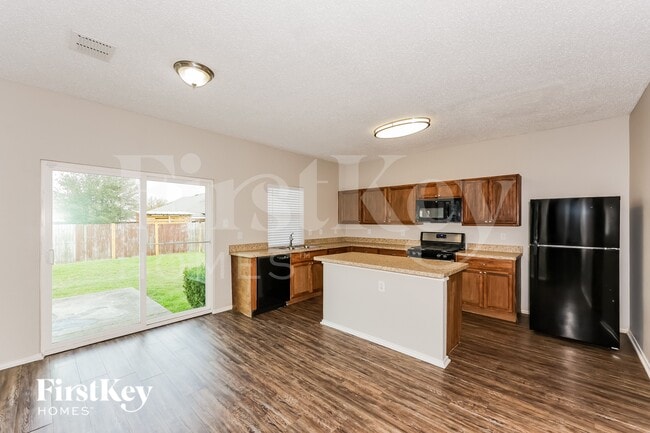 Photo - 7425 Snow Ridge Dr