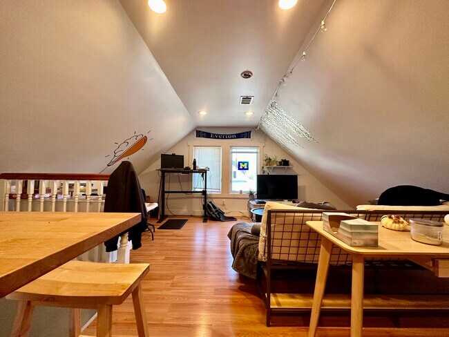 Photo - 4 Vassar St Unidad 4