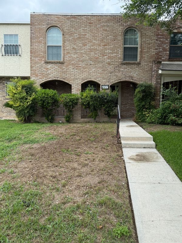 Photo - 2207 Lotus Blossom St