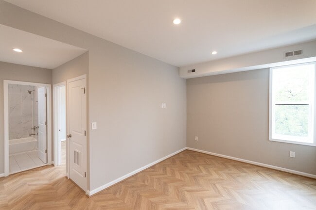 Photo - 1201 I St NE Unidad 3