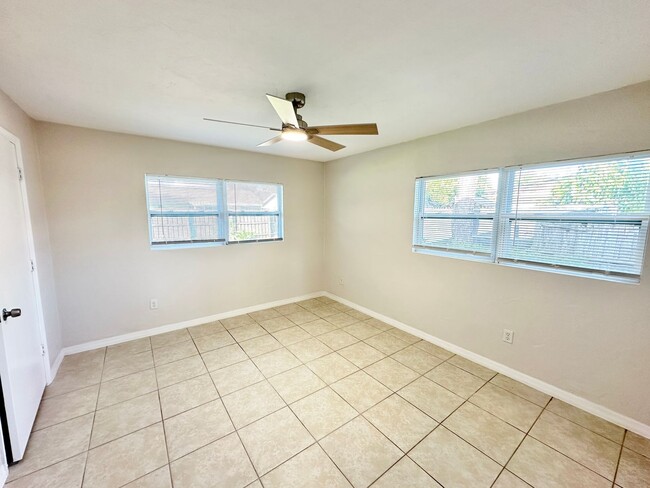 Photo - ** CENTRAL NAPLES ** 2 BED / 2 BATH HOME - NO HOA - PETS OK ** ANNUAL **