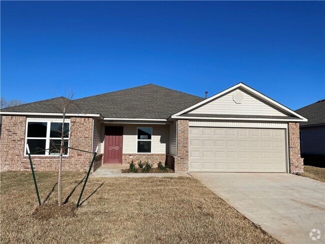 Building Photo - Four bedroom home in Noble