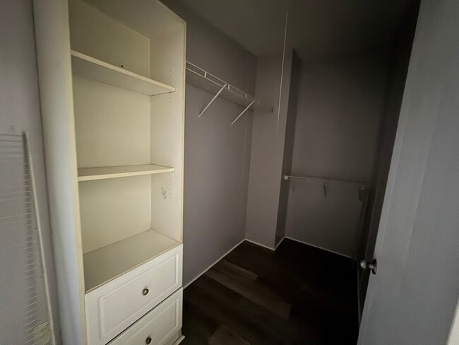 Photo - 237 Temple Cir W