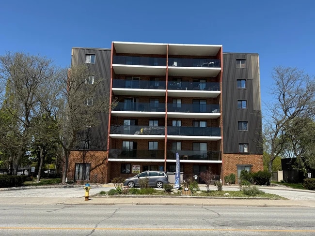 Building Photo - Christina Apartments
