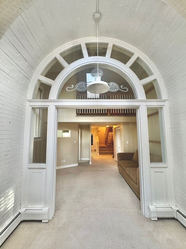 Building Photo - 108 W Byers Pl Unit 101 Rental