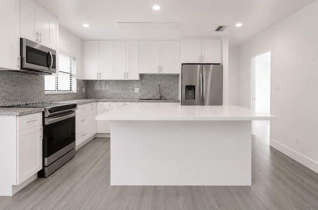 Photo - 1815 NE 154th St
