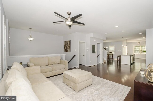 Photo - 7523 Holly Ridge Dr