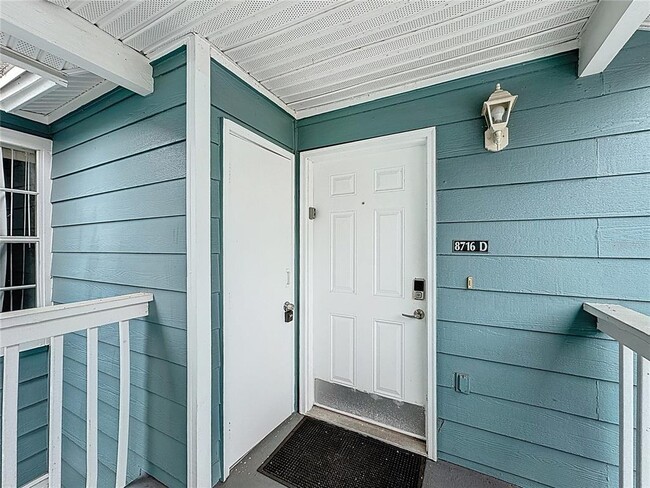 Photo - 8716 Rain Forest Pl Unit D