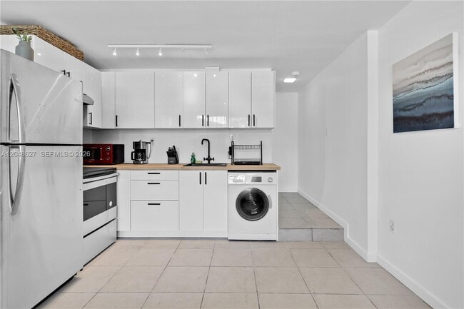 Photo - 1841 SW 29th Ave