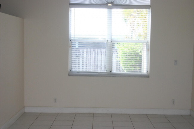 Photo - 7588 Parkside Ln