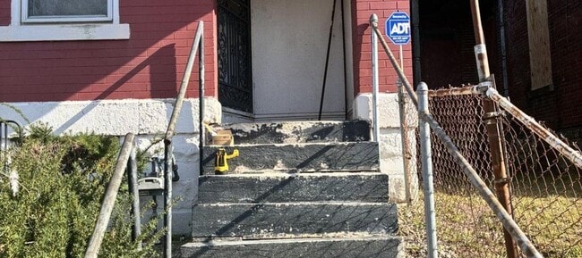 Photo - 2028 E Prairie Ave