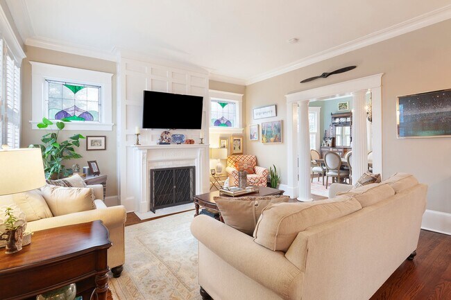 Photo - Timeless 3/2 in the Heart of Midtown by Piedmont Park!