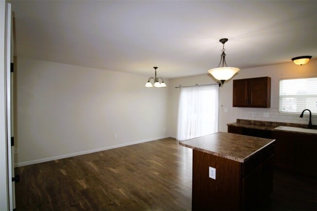 Photo - 221 Pecan Bluffs Dr