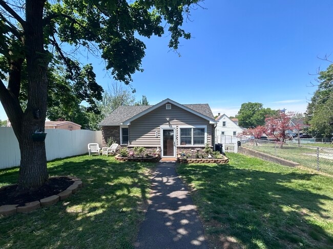 Photo - 71 Loomis Ave