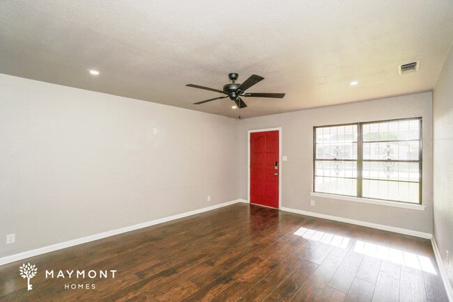 Photo - 815 Upland Rd