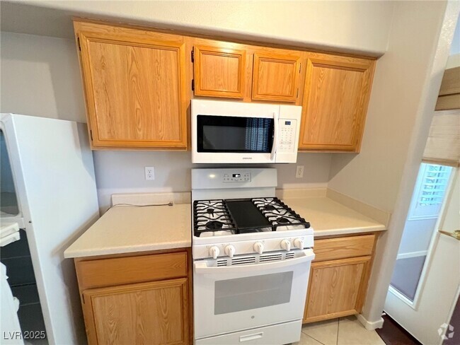 Building Photo - 9050 W Warm Springs Rd Unit 1086 Rental