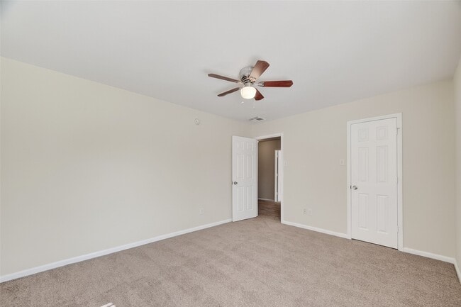 Building Photo - 2708 Calico Creek Ln