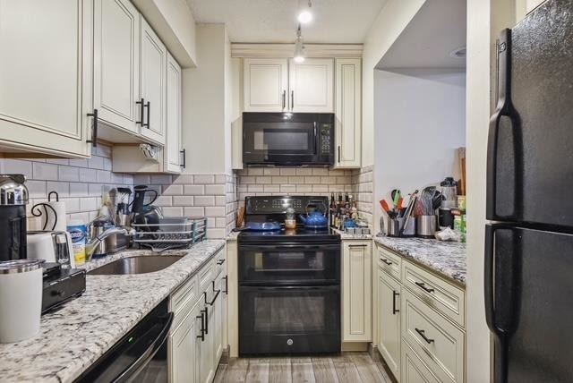 Photo - 551 Observer Hwy Unit 7F