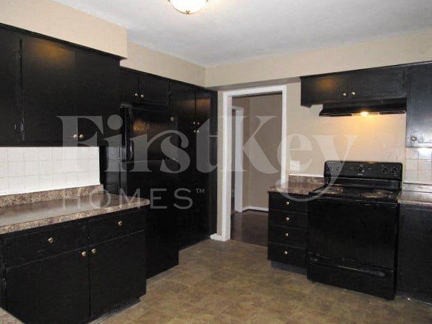 Photo - 4430 Wycombe Ln