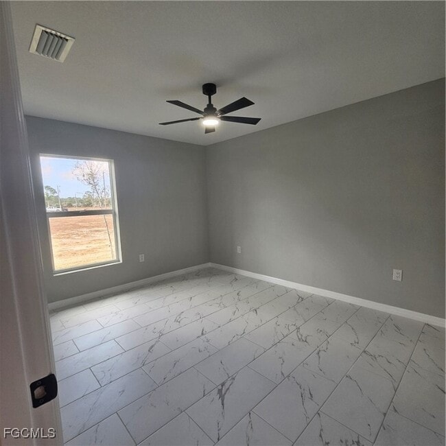 Photo - 1010 NE 34th Ln