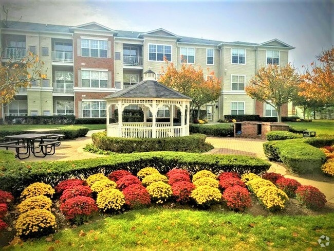 Building Photo - The Highlands at Morris Plains Rental