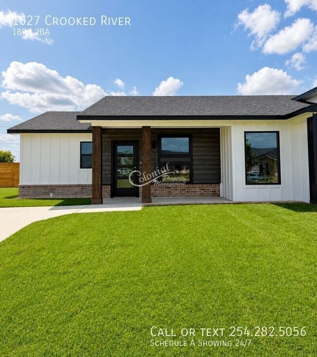 Building Photo - 1627 Crooked River