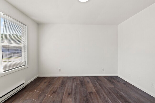 2BR/2BA Bedroom
