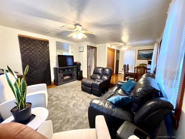 Photo - 131 Greenwood St