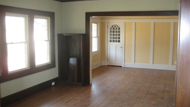 Building Photo - 2704 N Prospect Ave Unit 2704