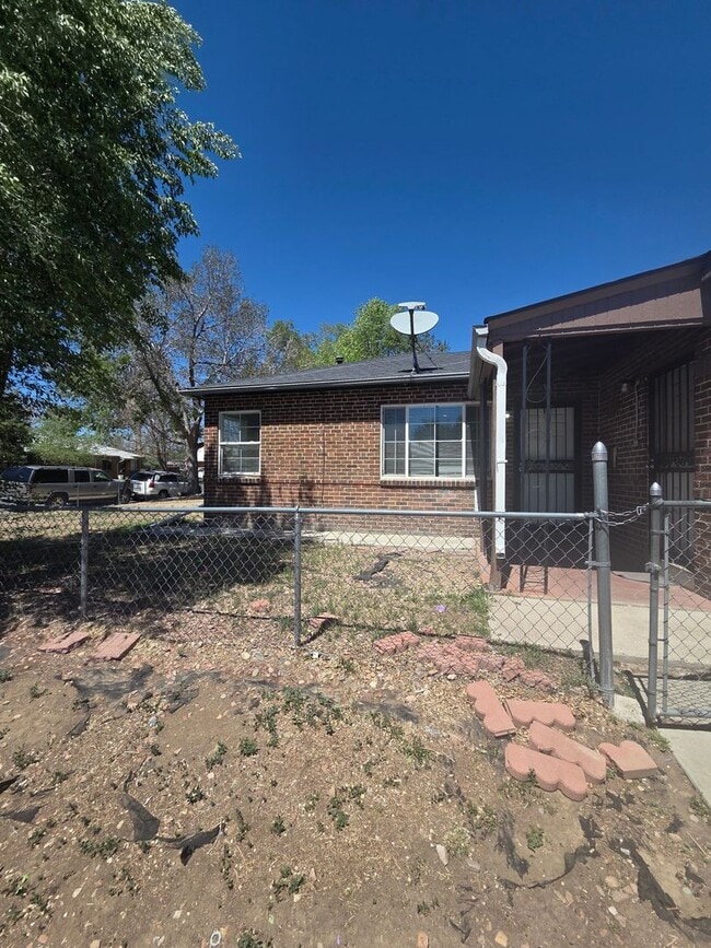 Photo - 1910 Oswego St