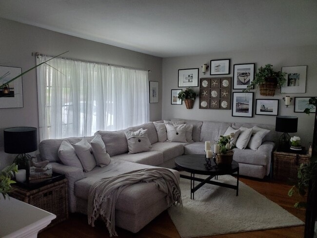 Photo - 6915 Foxcroft Dr