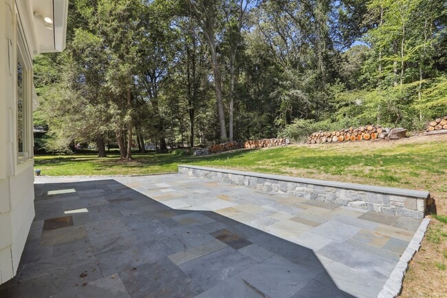 Photo - 8 Fairview Ln