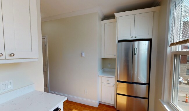 12 Harris St