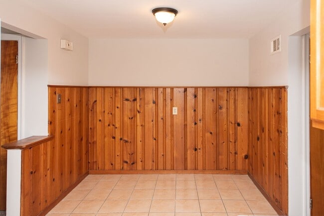Photo - 2739 W North Bend Rd Unit 2
