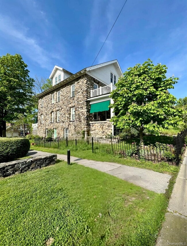 Photo - 17 Washington Ave